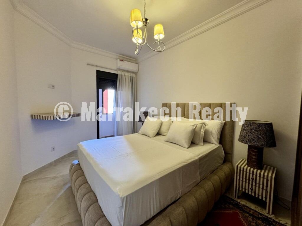 Furnished Apartment with Garden Terrace and Golf Access