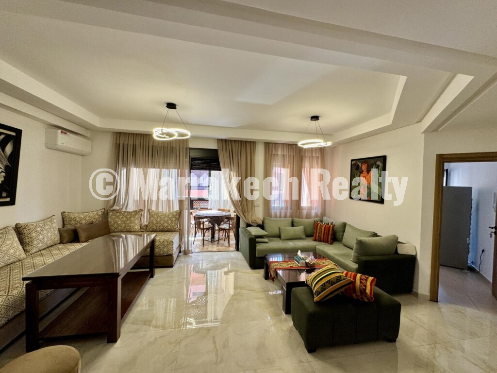 Furnished Apartment with Garden Terrace and Golf Access