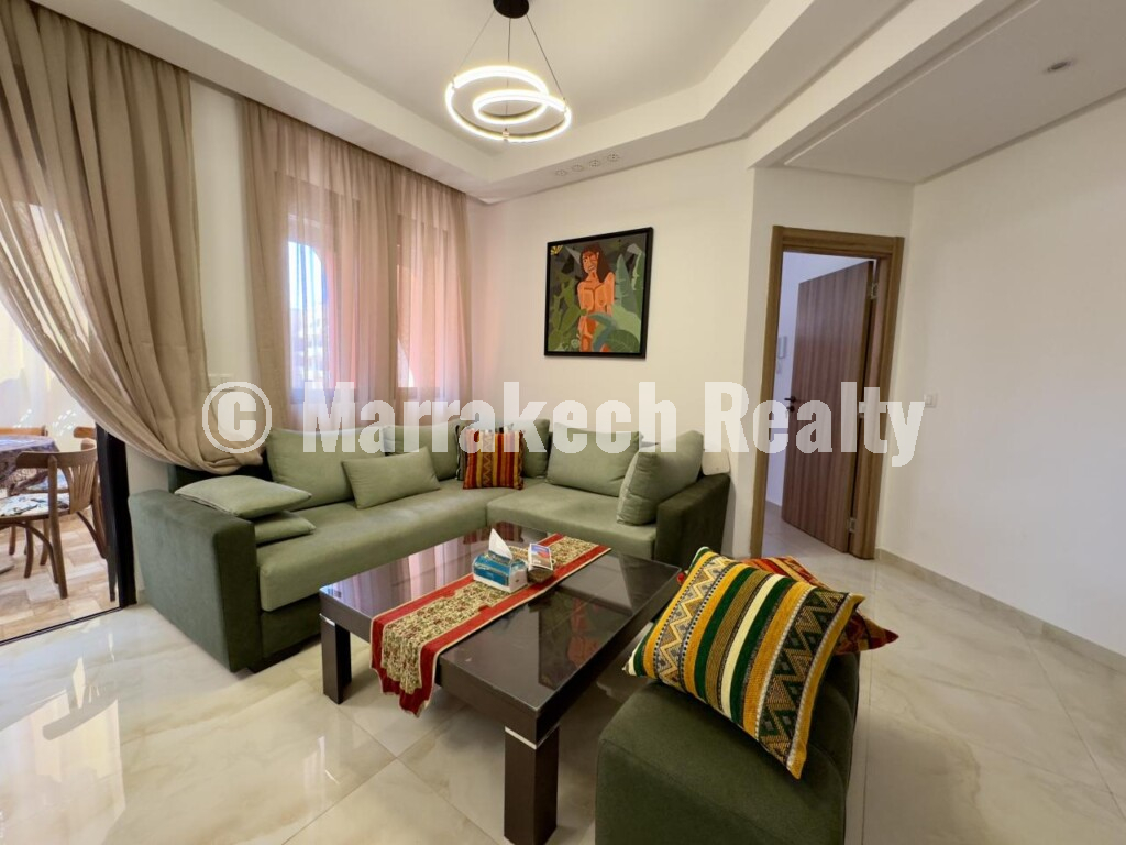 Furnished Apartment with Garden Terrace and Golf Access