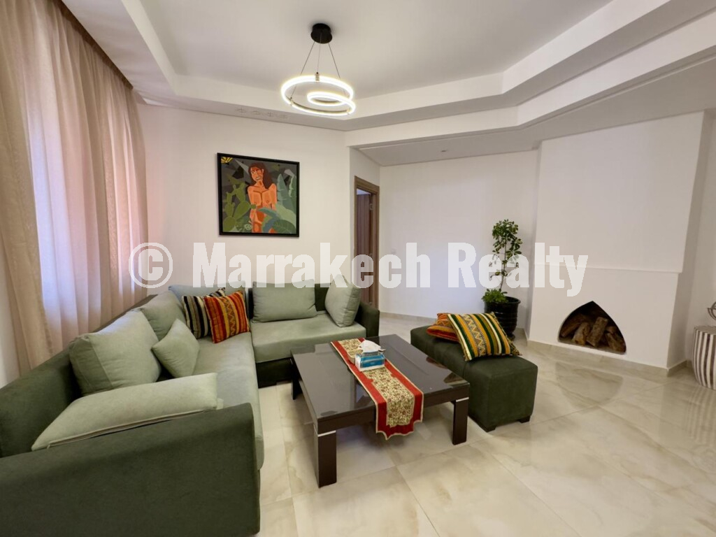Furnished Apartment with Garden Terrace and Golf Access
