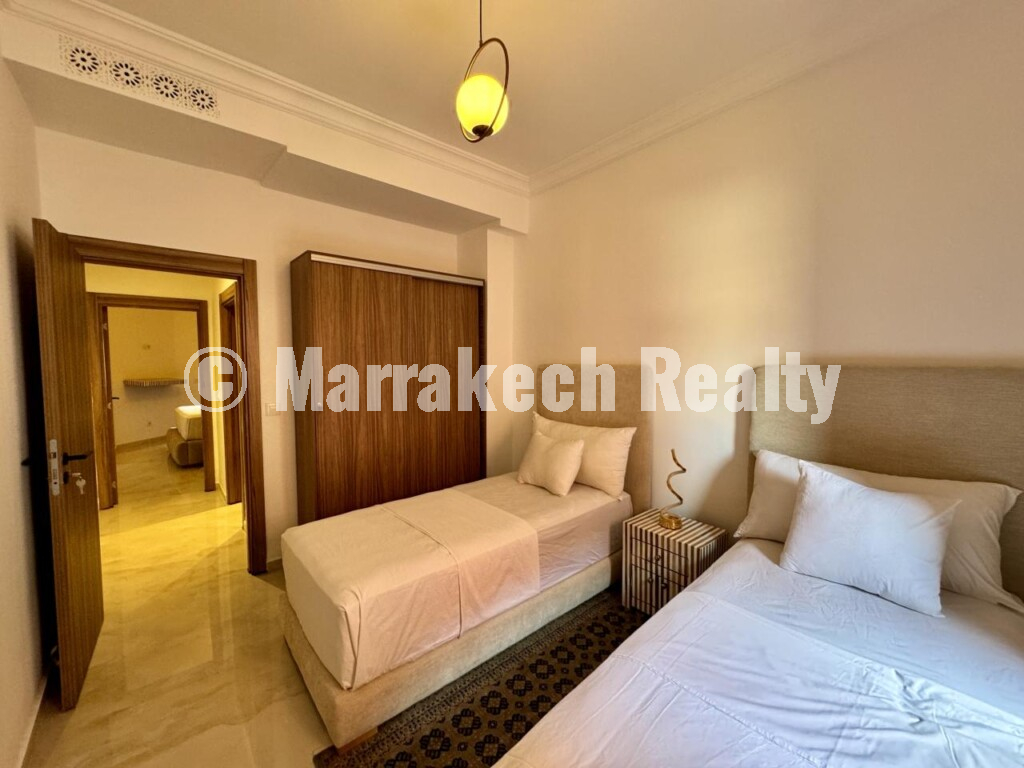 Furnished Apartment with Garden Terrace and Golf Access