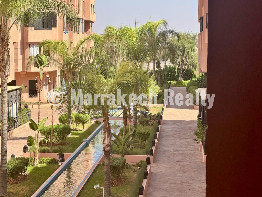 Furnished Apartment with Garden Terrace and Golf Access