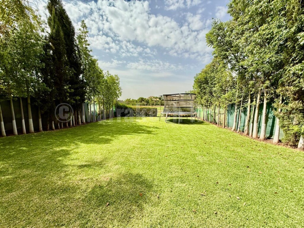 Exceptional Villa on the Golf Front with large pool