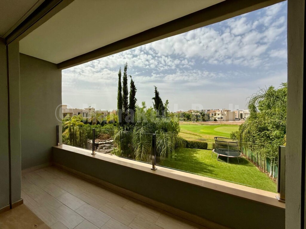 Exceptional Villa on the Golf Front with large pool