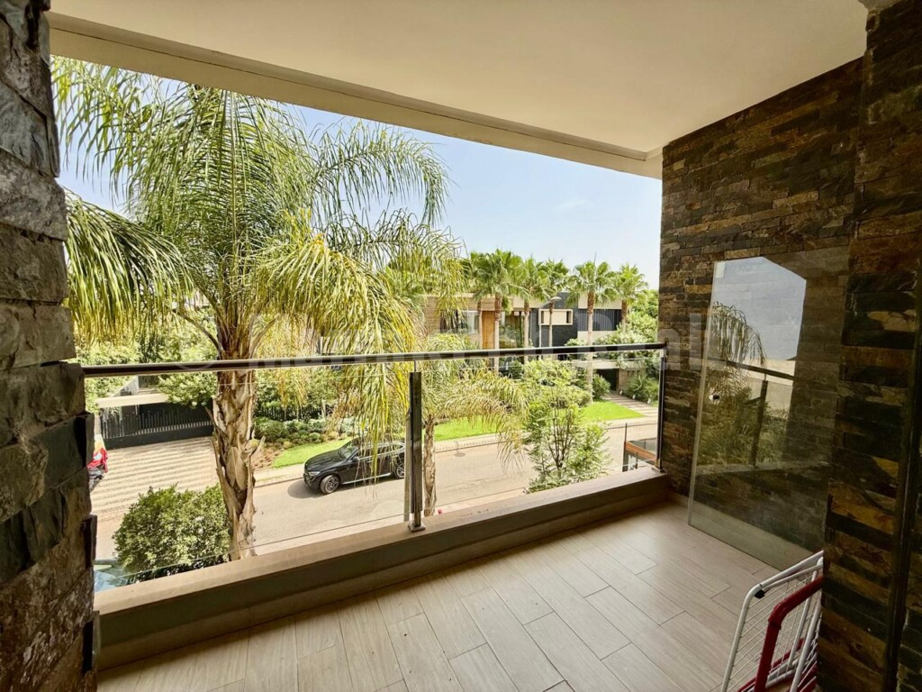 Exceptional Villa on the Golf Front with large pool