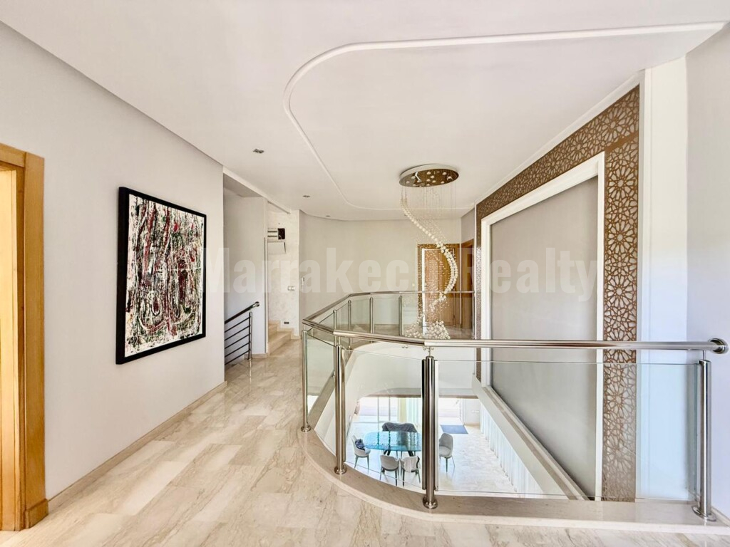 Exceptional Villa on the Golf Front with large pool