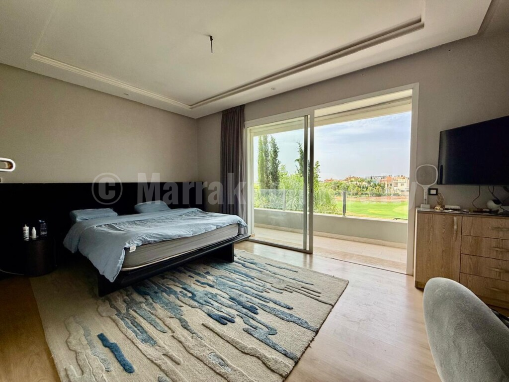 Exceptional Villa on the Golf Front with large pool