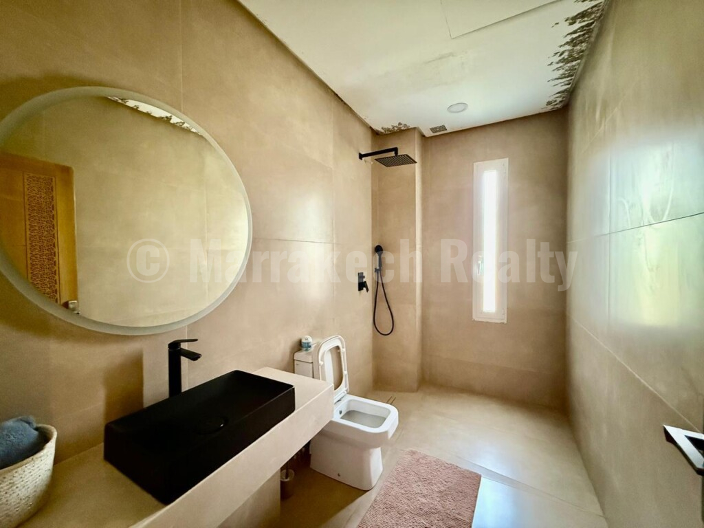 Exceptional Villa on the Golf Front with large pool