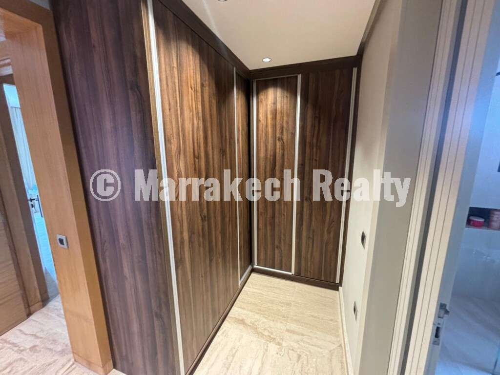 Villa moderne de 4 suites avec piscine à Amelkis