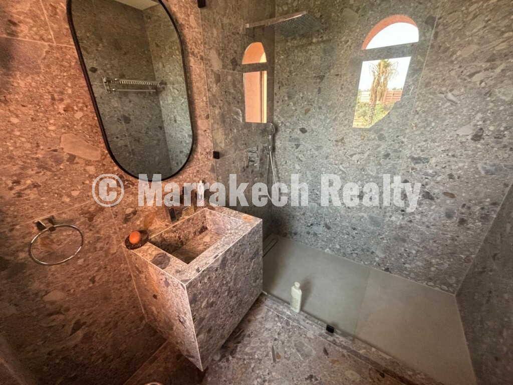 Villa moderne de 4 suites avec piscine à Amelkis