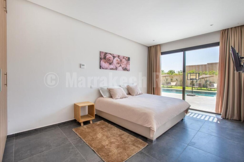 Modern Villa with Private Pool for rent long term