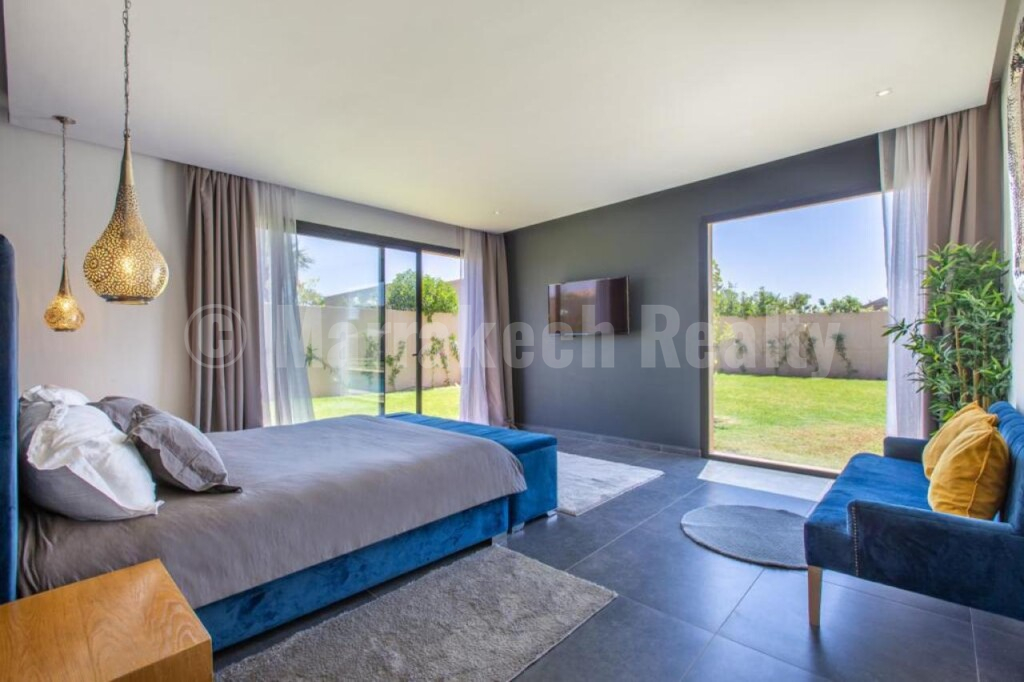 Modern Villa with Private Pool for rent long term