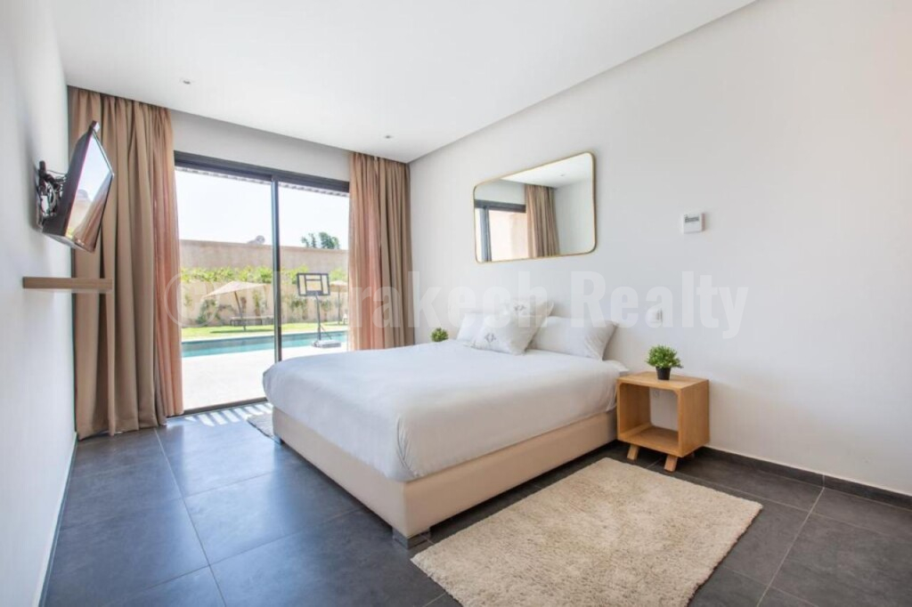 Modern Villa with Private Pool for rent long term