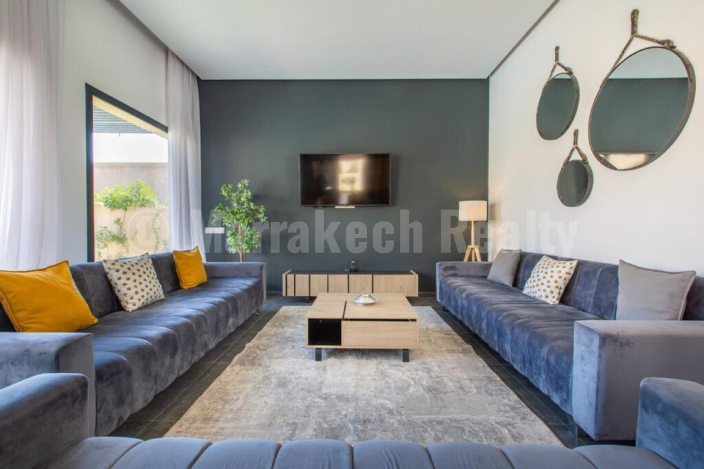 Modern Villa with Private Pool for rent long term