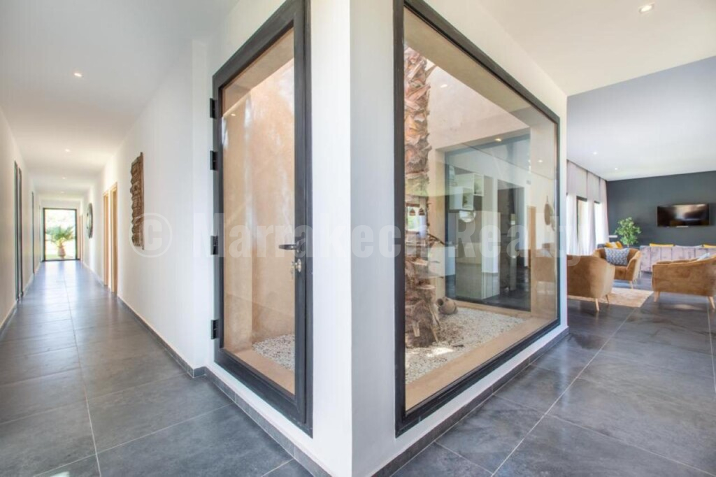 Modern Villa with Private Pool for rent long term