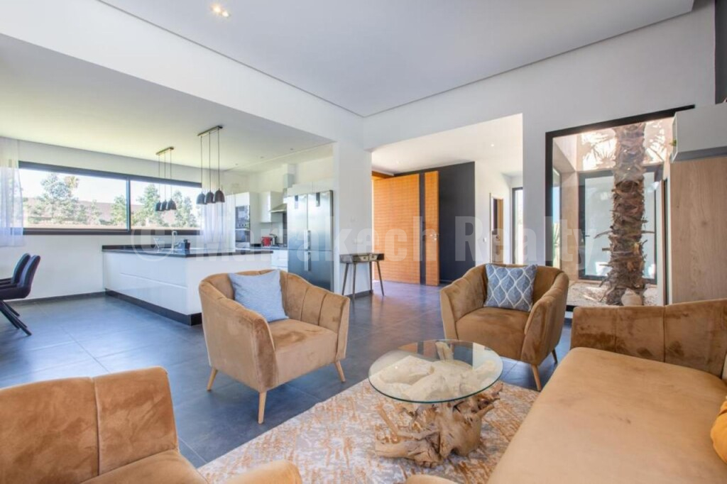 Modern Villa with Private Pool for rent long term