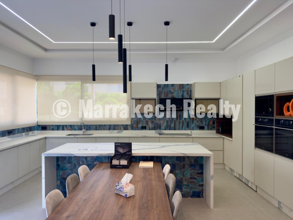 Contemporary Luxury Villa for Sale nearby Marrajech center