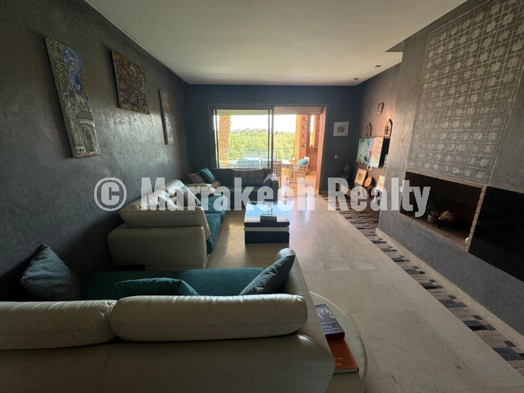 Superbe appartement meublé avec vue sur golf et piscines