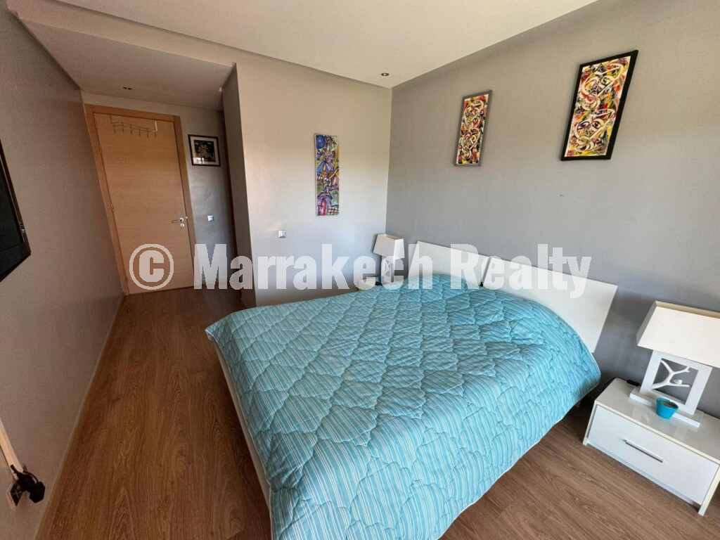 Superbe appartement meublé avec vue sur golf et piscines