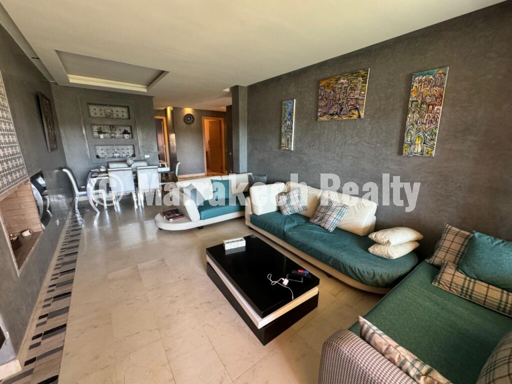 Superbe appartement meublé avec vue sur golf et piscines