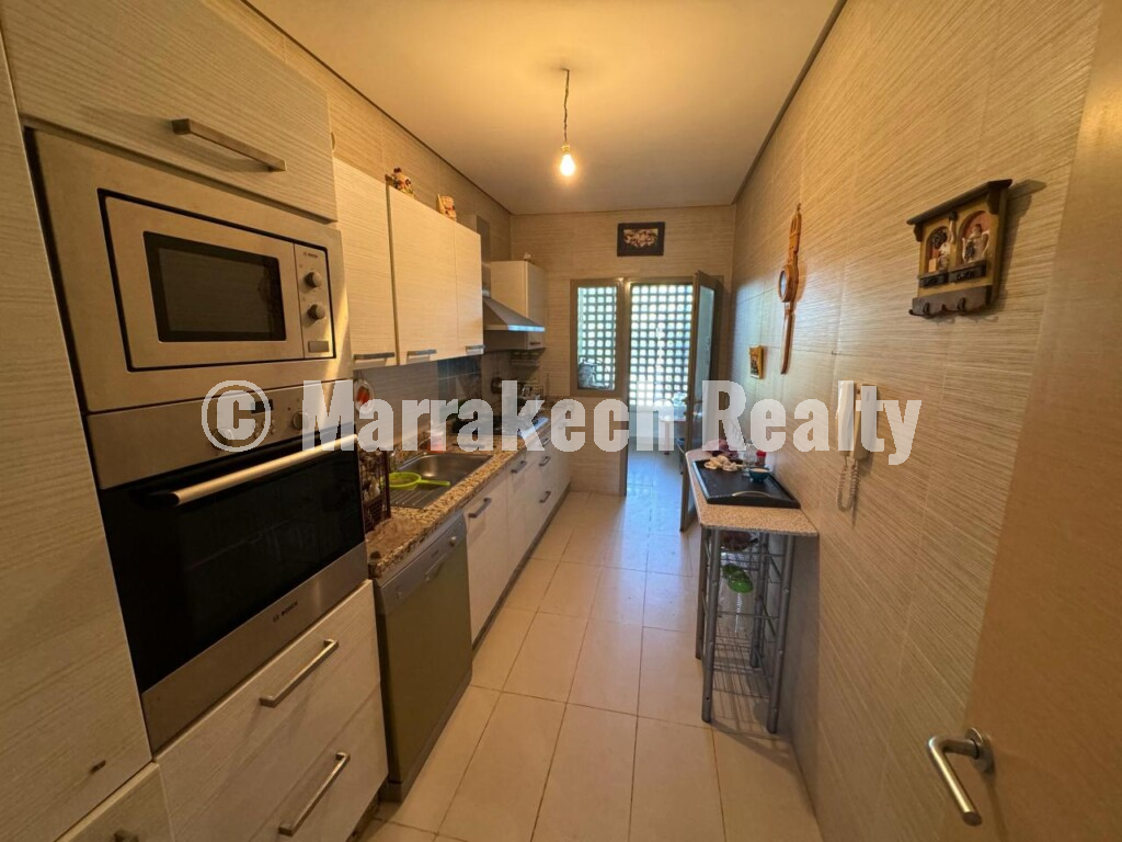 Superbe appartement meublé avec vue sur golf et piscines