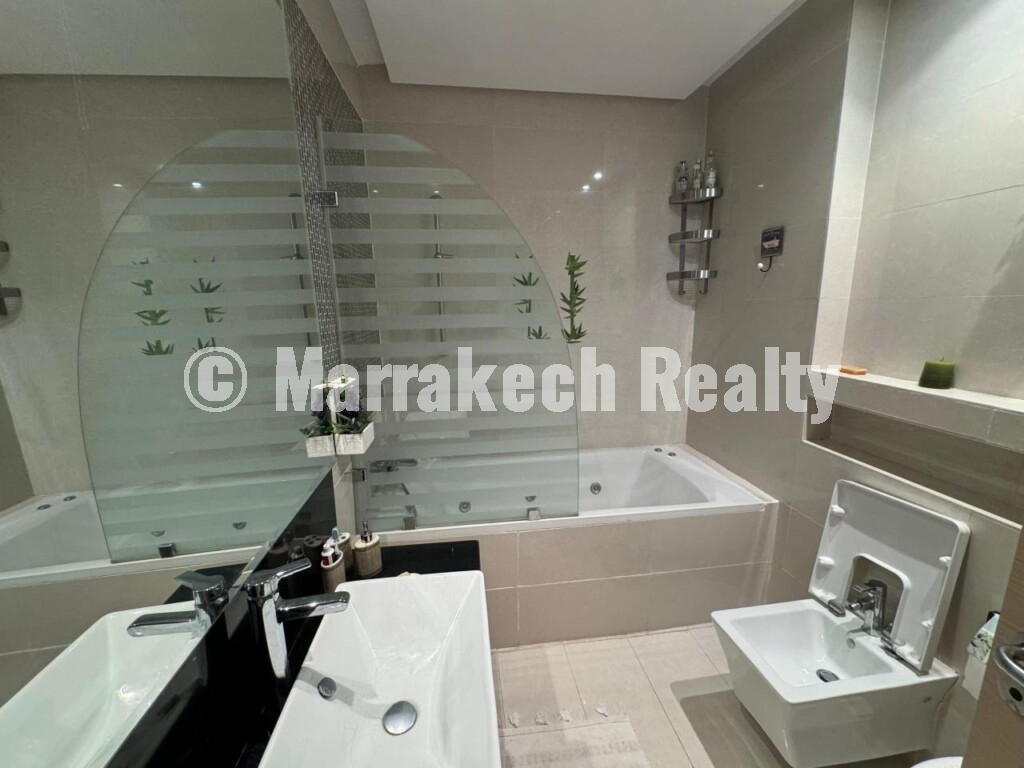 Superbe appartement meublé avec vue sur golf et piscines