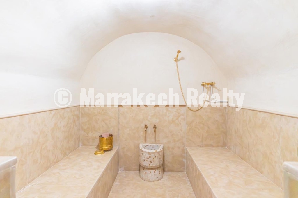 Exclusivité : Riad authentique de 7 chambres avec piscine chauffée et hammam