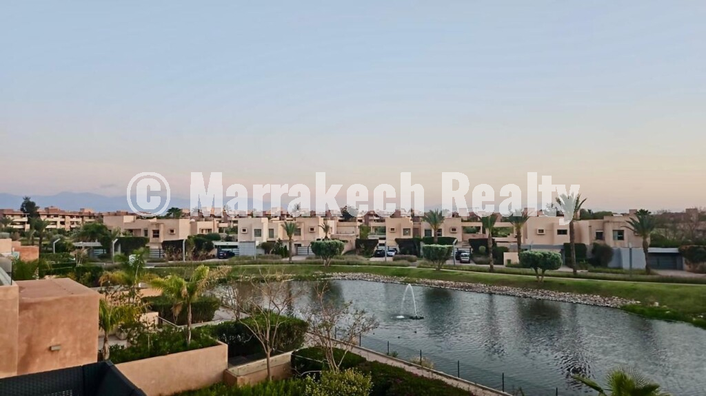 Appartement de prestige avec terrasse et vue sur le lac