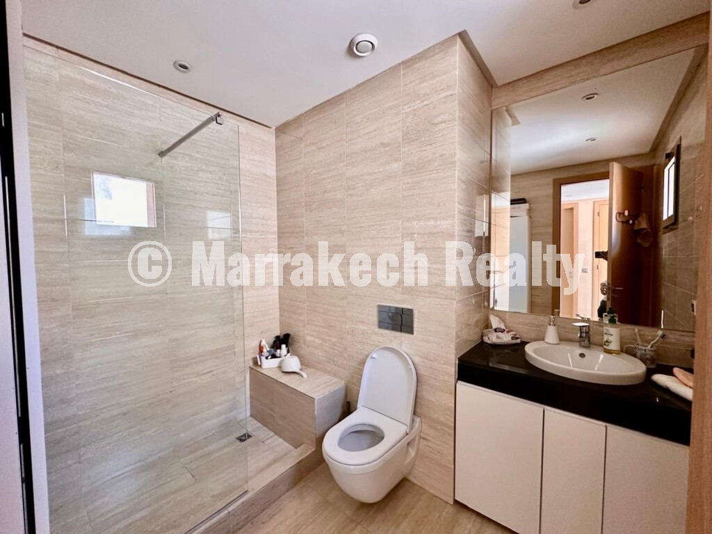 Appartement de prestige avec terrasse et vue sur le lac