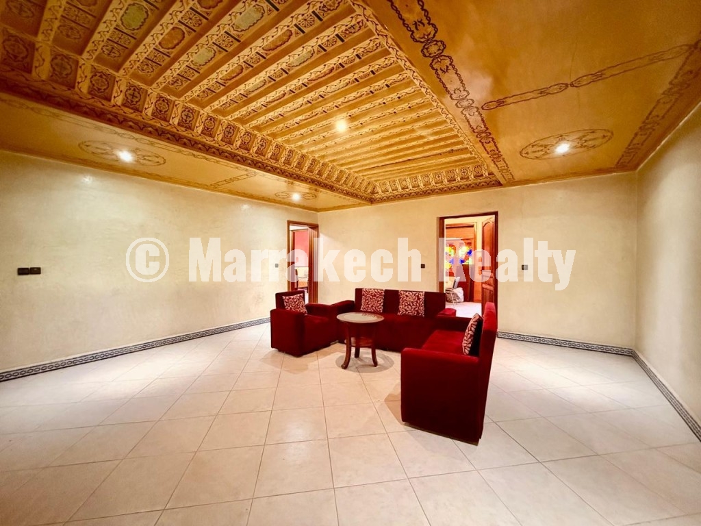 Villa De Prestige À l’Architecture Marocaine Authentique