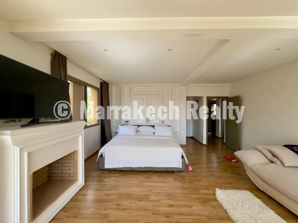 4-Bedroom Villa for Rent on The Casablanca Road