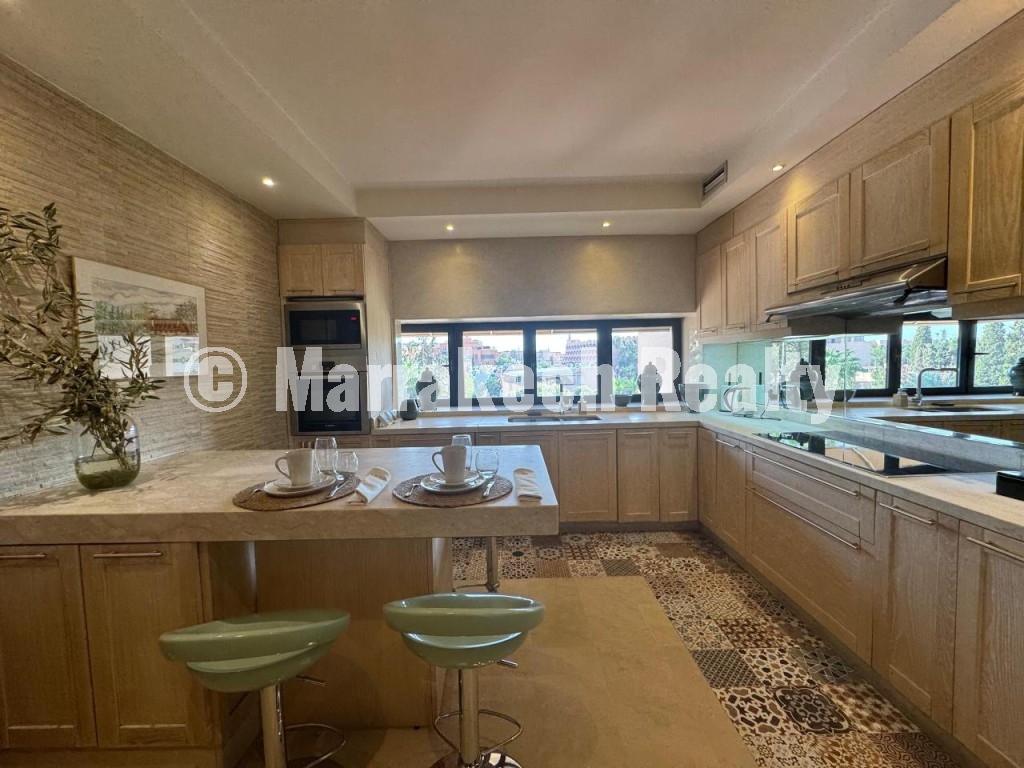 Luxurious 3-bedroom apartment for rent, Hivernage