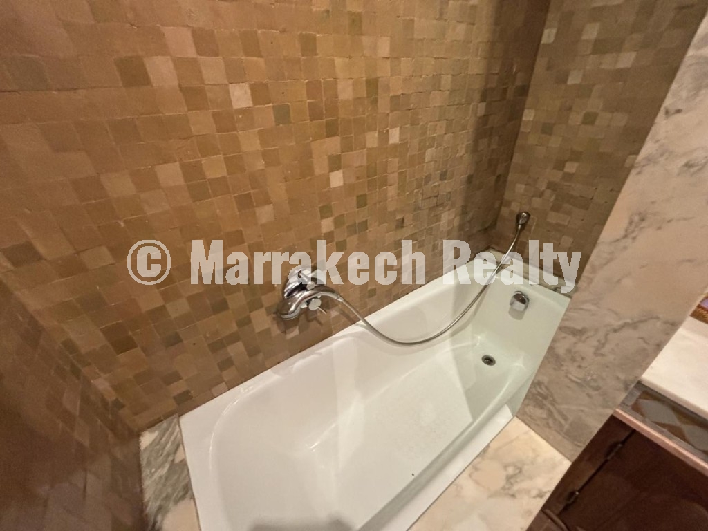Charmant Appartement Meublé à Vendre à La Palmeraie