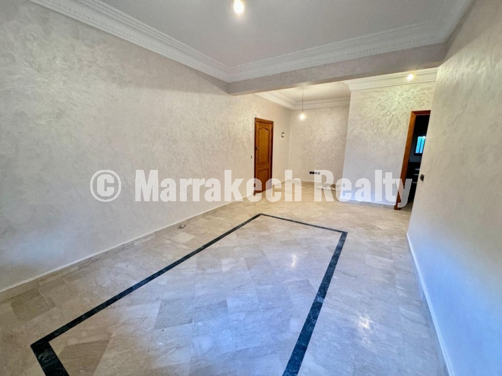 Unfurnished 1-bedroom apartment for rent
