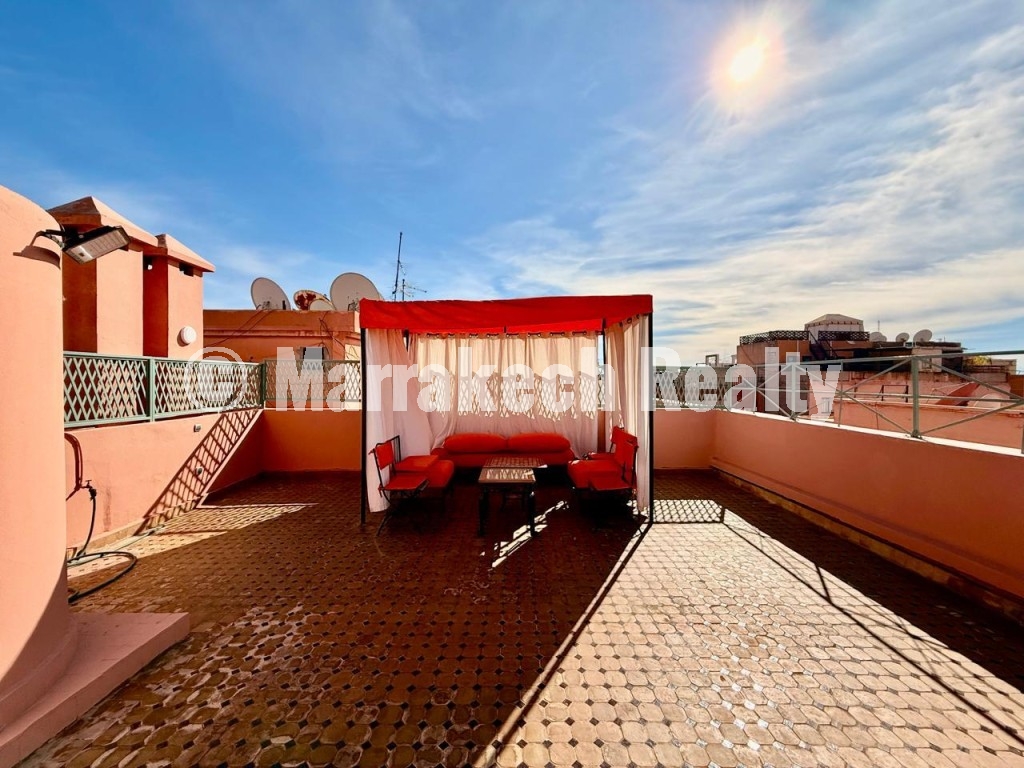 Apartment for Sale in Guéliz Centre, Top Floor with Private Rooftop