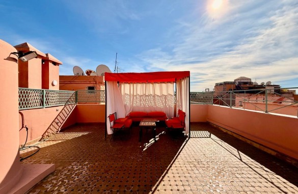 Apartment for Sale in Guéliz Centre, Top Floor with Private Rooftop