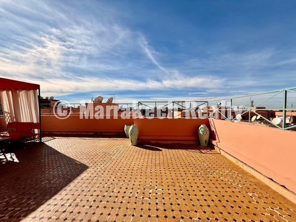 Apartment for Sale in Guéliz Centre, Top Floor with Private Rooftop