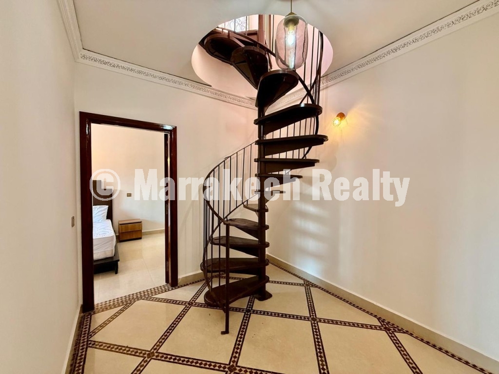 Apartment for Sale in Guéliz Centre, Top Floor with Private Rooftop