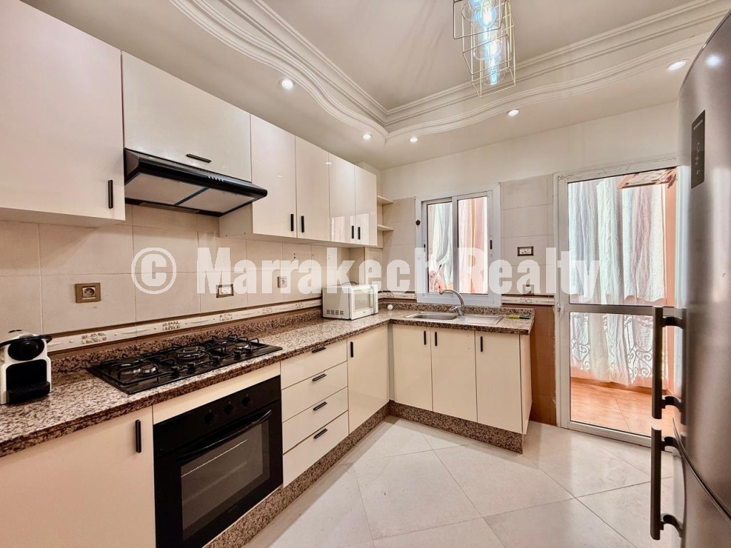 Apartment for Sale in Guéliz Centre, Top Floor with Private Rooftop