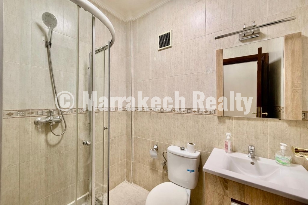 Apartment for Sale in Guéliz Centre, Top Floor with Private Rooftop