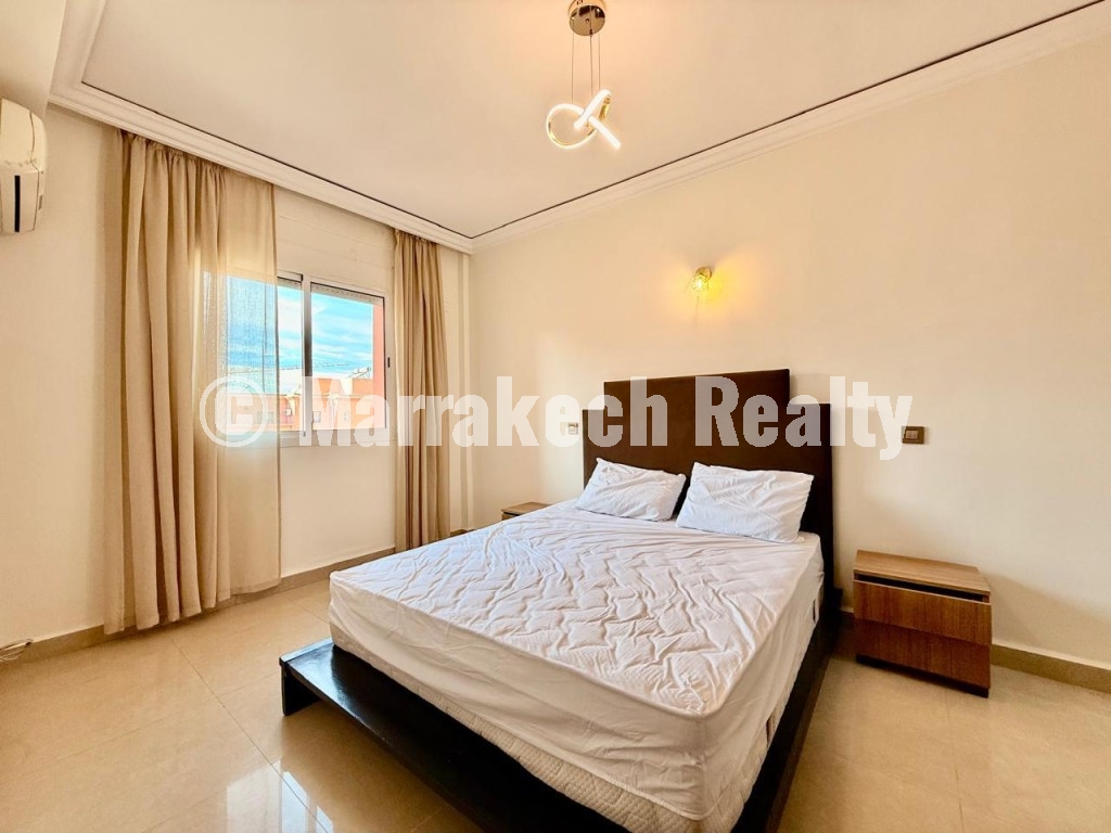 Apartment for Sale in Guéliz Centre, Top Floor with Private Rooftop