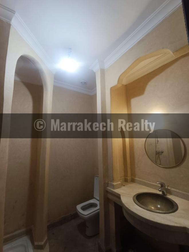 Villa Spacieuse à Louer avec Piscine Privée – Route de Casa