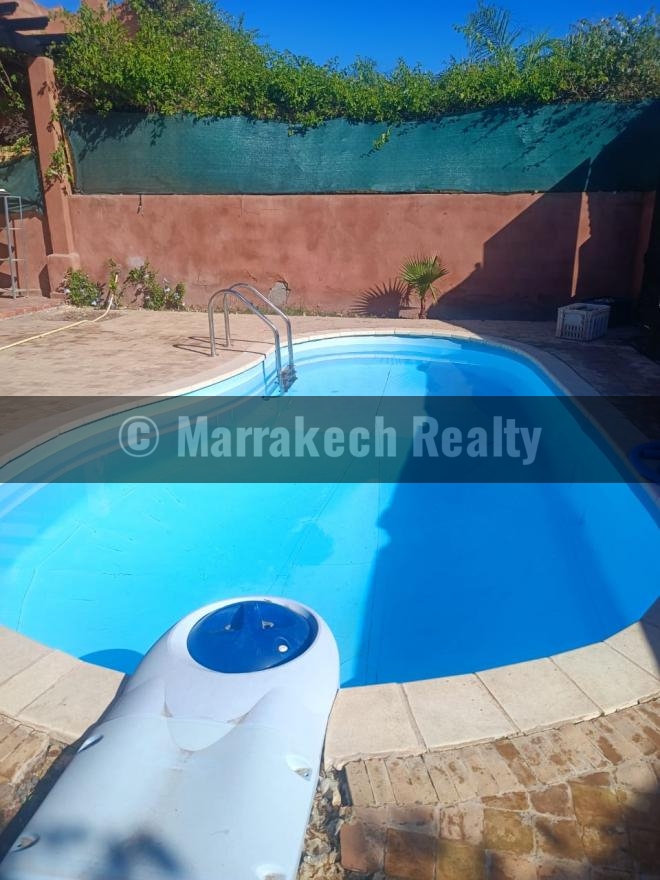 Villa Spacieuse à Louer avec Piscine Privée – Route de Casa