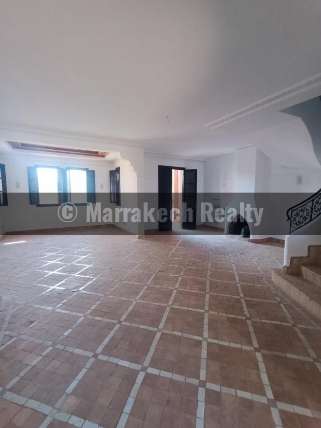 Villa Spacieuse à Louer avec Piscine Privée – Route de Casa