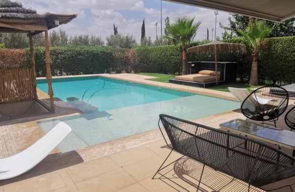 5 bedroom villa for rent unfurnished on casa road