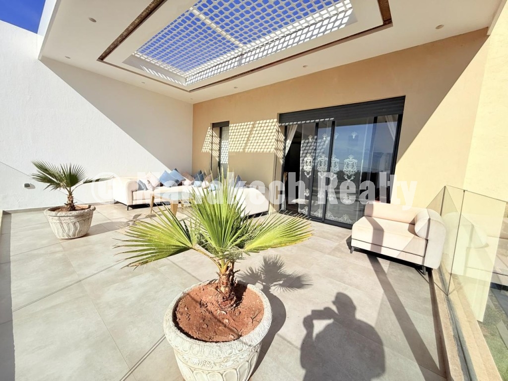 Villa moderne de 6 suites avec terrasse sur le toit et piscine à vendre – Route de Fès