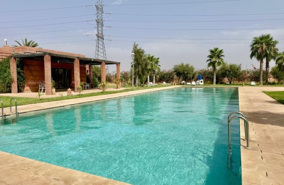 Villa spacieuse et lumineuse à louer sur route de fès