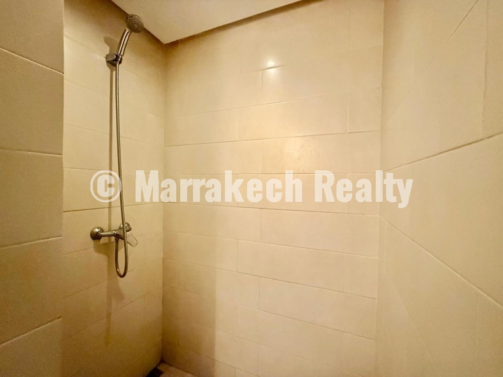 Apartment for Rent, 2 Bedrooms, Casa Road