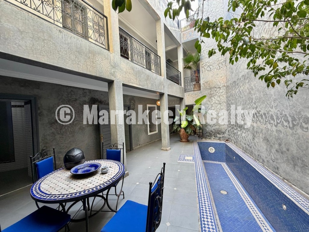 Charmant Riad Moderne de 4 Chambres à Vendre – Médina de Marrakech