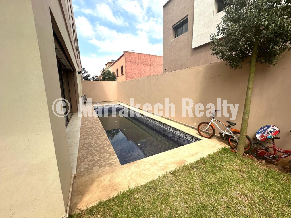 4-bedroom villa for sale in Targa